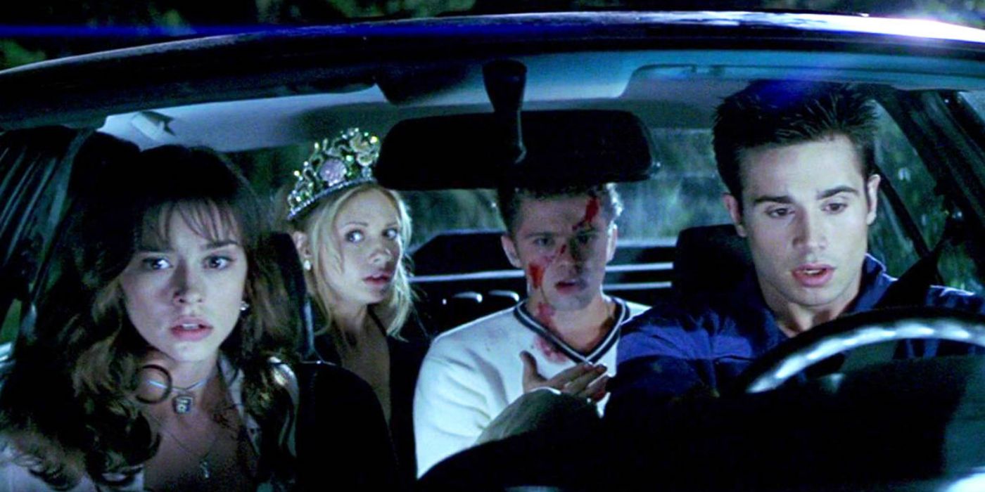 Jennifer Love Hewitt, Sarah Michelle Gellar, Ryan Phillippe and Freddie Prinze Jr. in I Know What You Did Last Summer