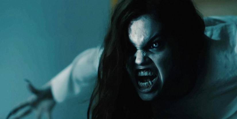 India Eisley as Eve looking angry in Underworld: Awakening.