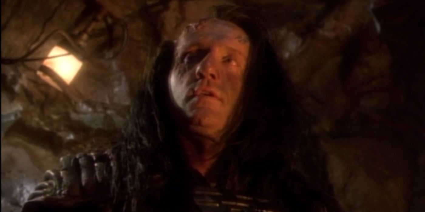 Jonathan Banks as Golin Shel-la in Star Trek Deep Space Nine