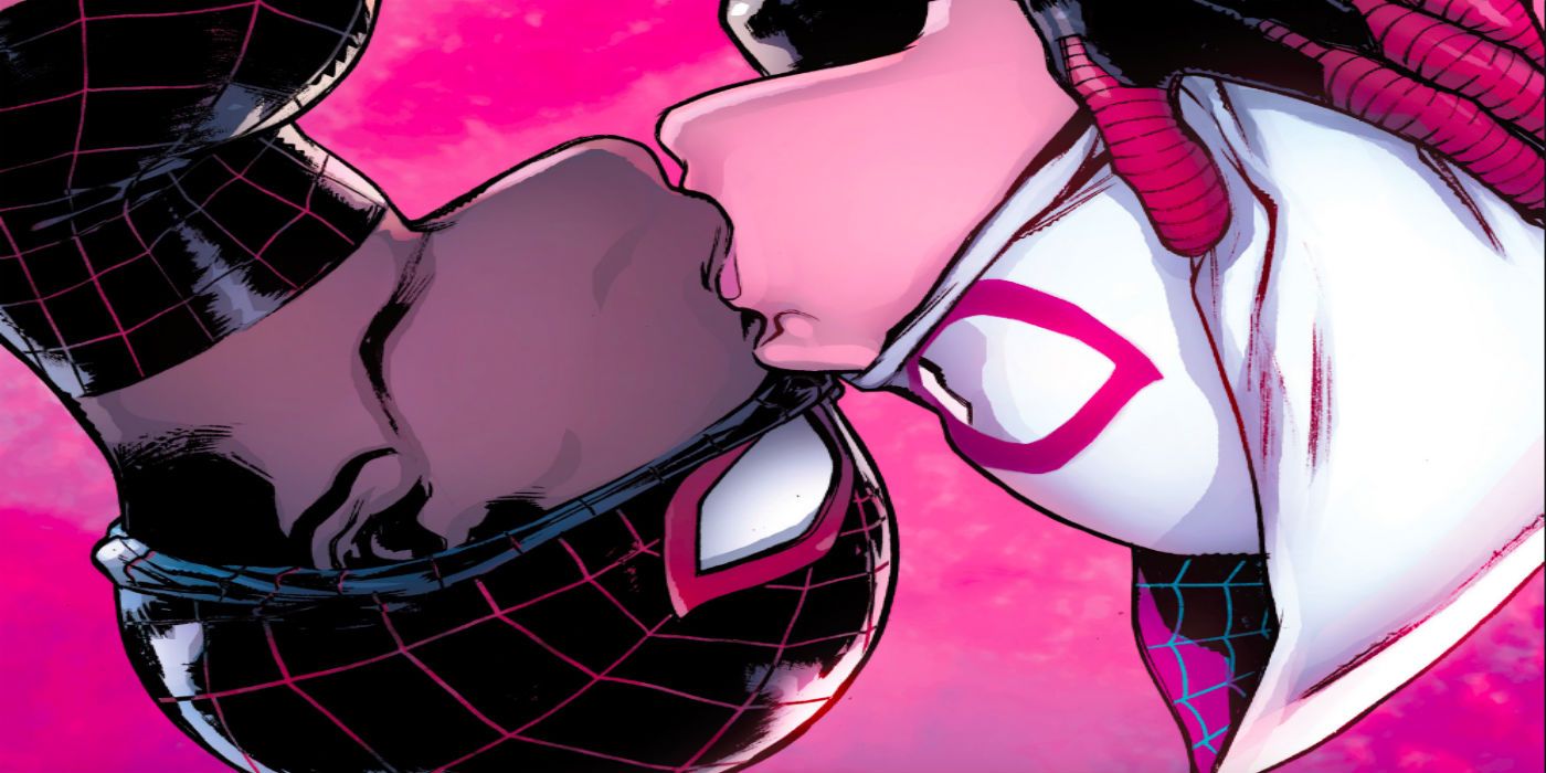 Spider-Man Spider-Gwen kiss