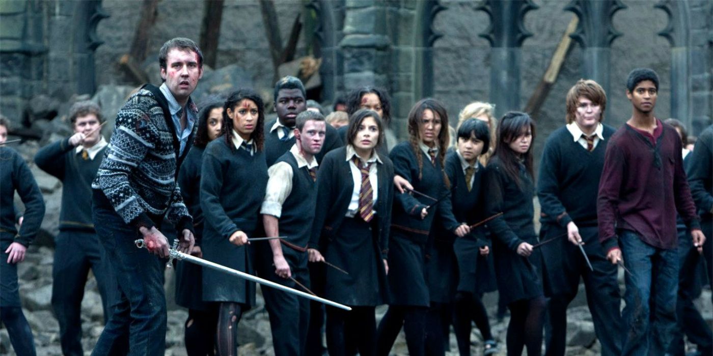 Alunos durante a Batalha de Hogwarts