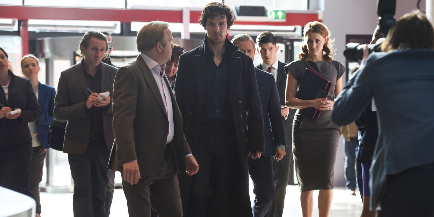 Toby Jones and Benedict Cumberbatch in Sherlock Season 4 Episode 2