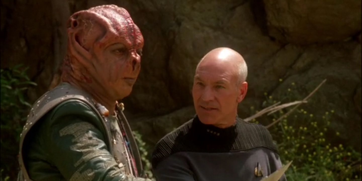 Dathon attempts to communicate with Picard in Star Trek TNG