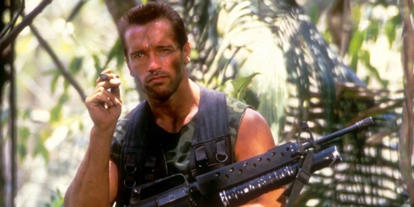 Arnold Schwarzenegger smoking in Predator