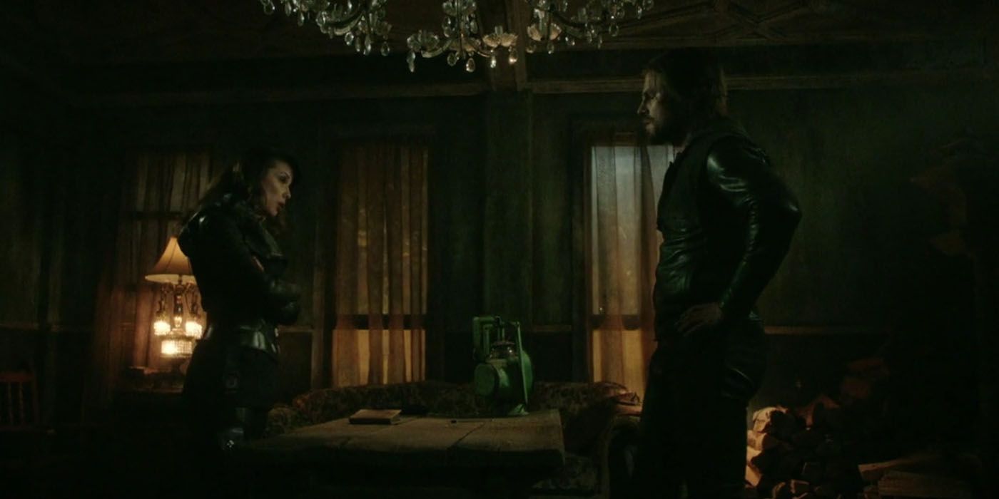 Arrow - Talia al Ghul and Oliver Queen with Green Lantern Power Battery