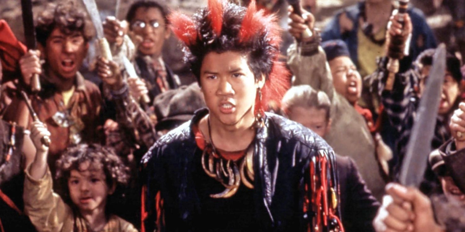 Rufio leads an army in Hook