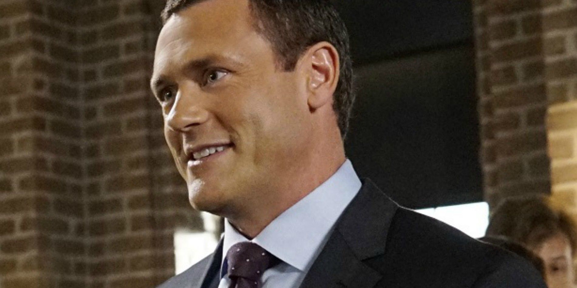 SHIELD director Jeffrey Mace issues directives to his agents in Agents of Shield