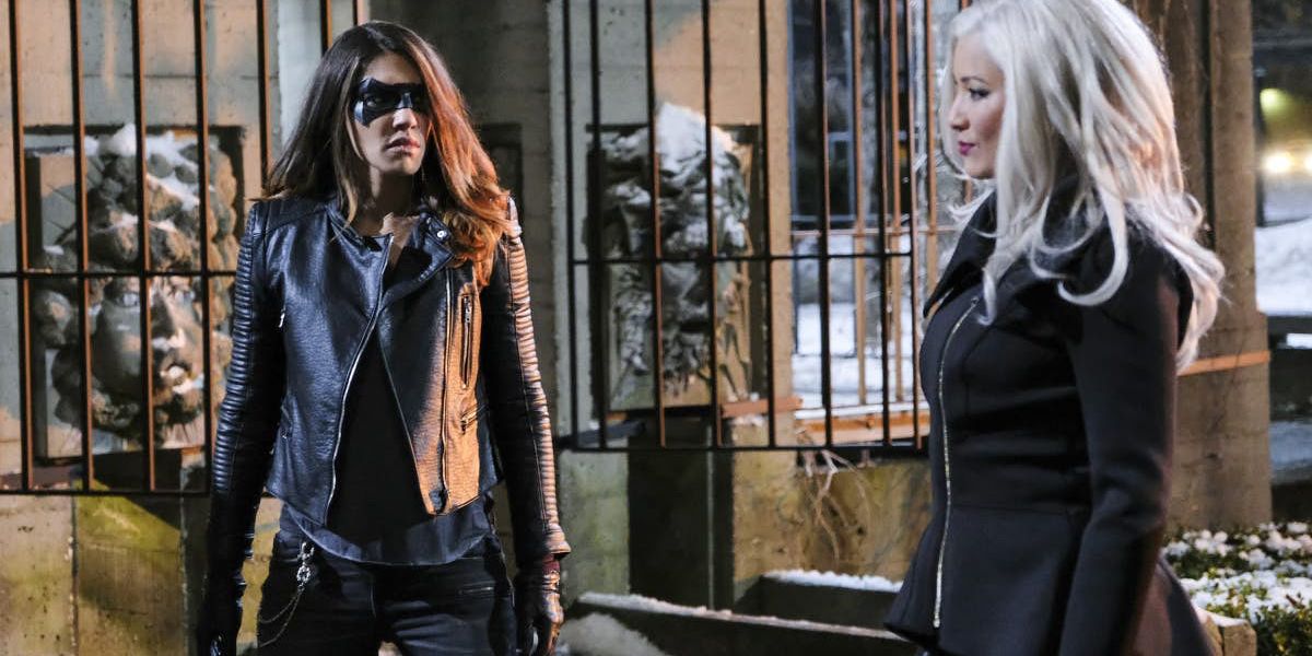 Juliana Harkavy and Kelly Hu in Arrow Season 5 Episode 14