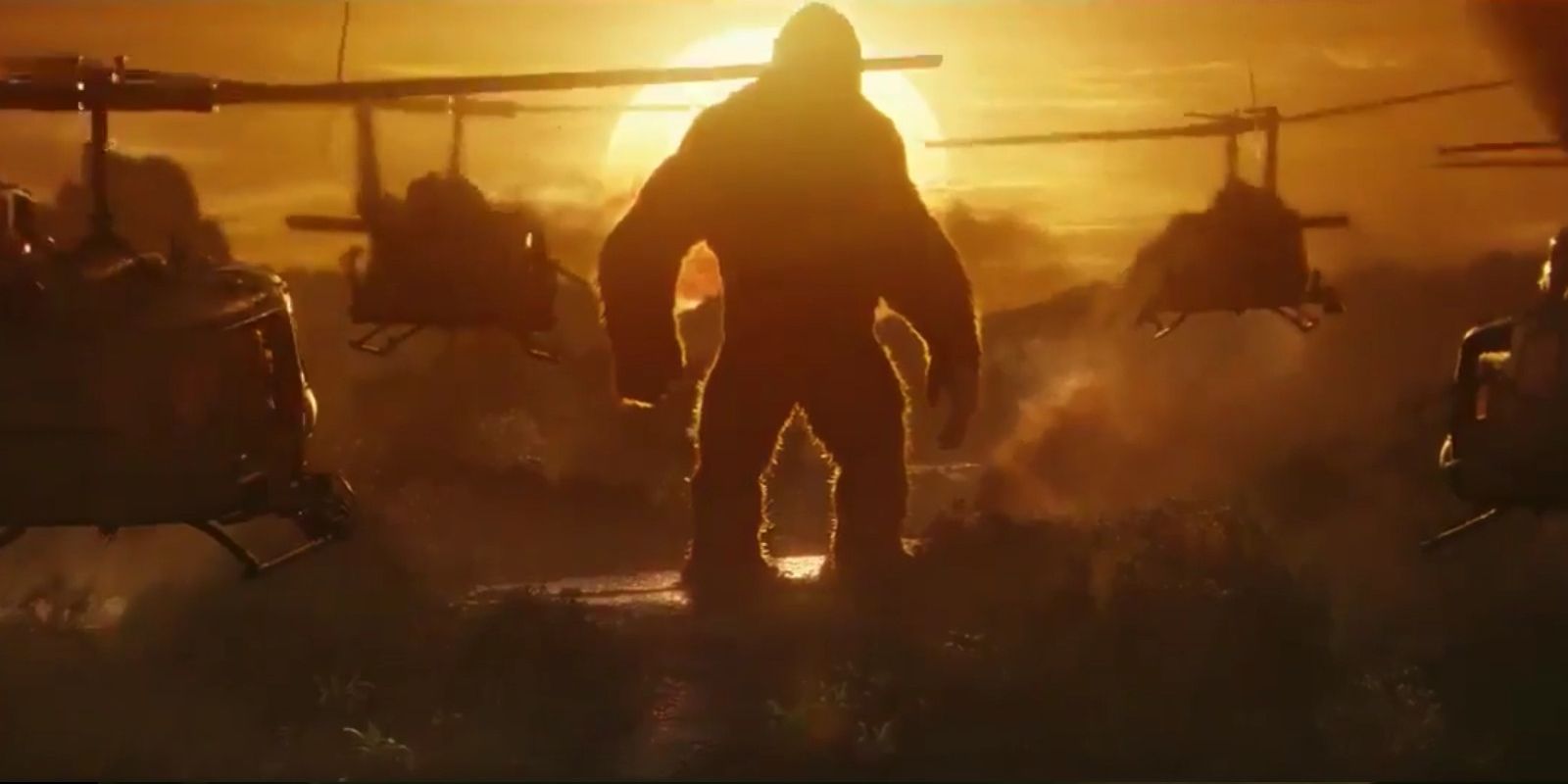 Kong Skull Island - Helicopters Approach King Kong