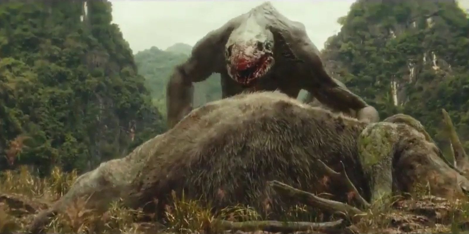 Kong Skull Island - Skullcrawler eats a giant Water Buffalo