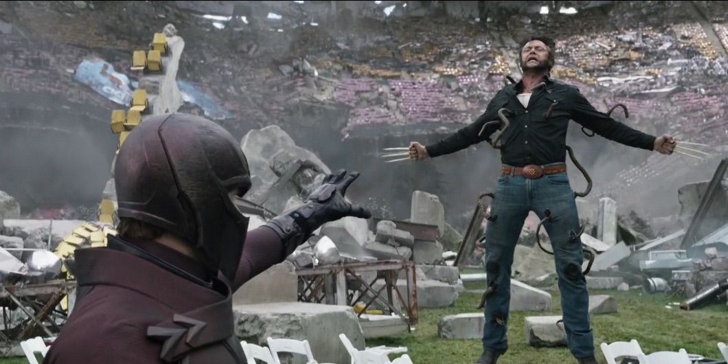 Magneto fighting Wolverine in X-Men Days of Future Past