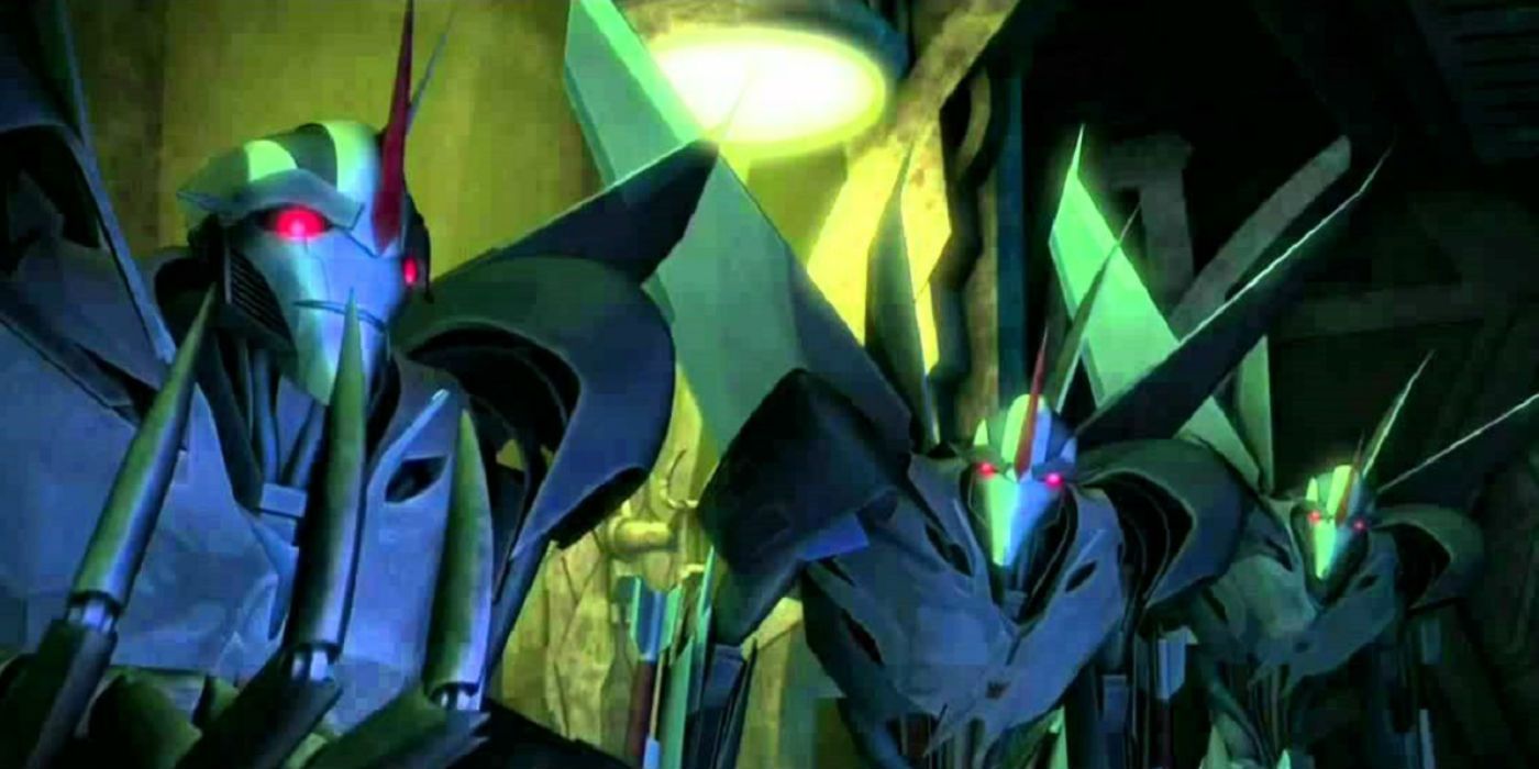 Starscream and clones in Transformers show