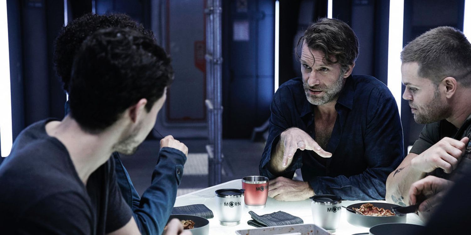 Thomas Jane and Wes Chatham in The Expanse Season 2