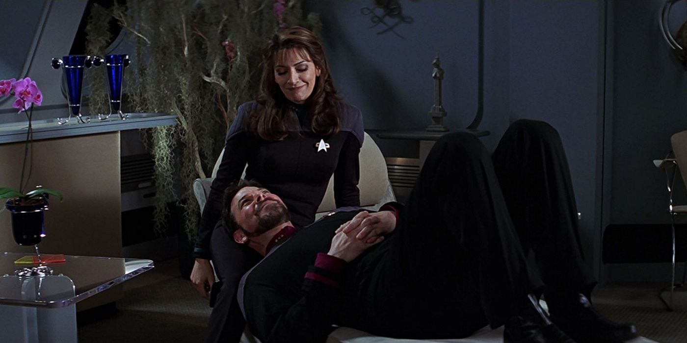 Troi e Riker em Star Trek: Insurreição