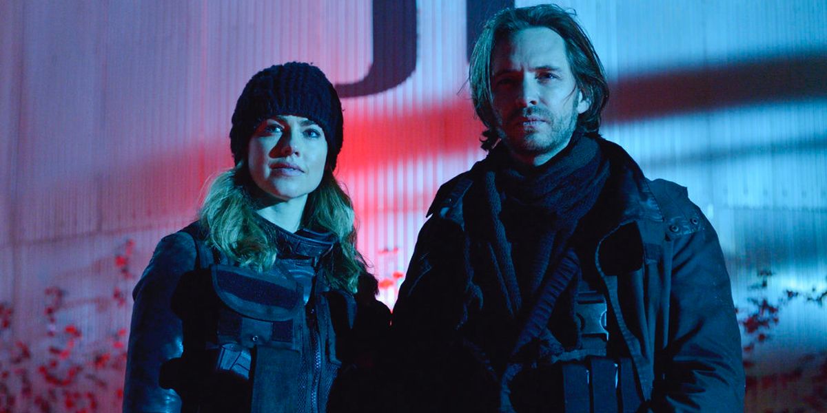 Amanda Schull and Aaron Stanford