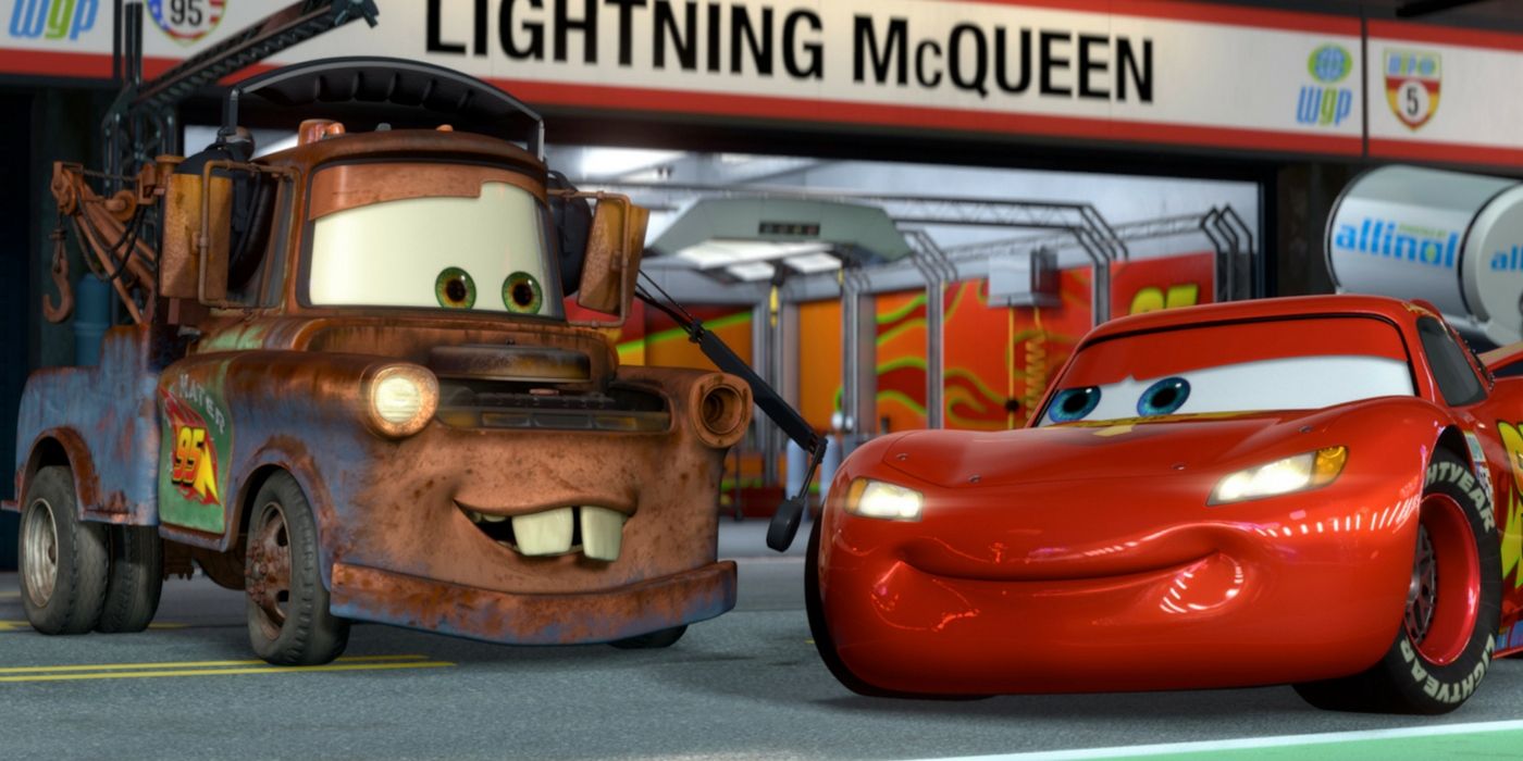 Tow Mater and Lightning McQueen talking in Cars 2.