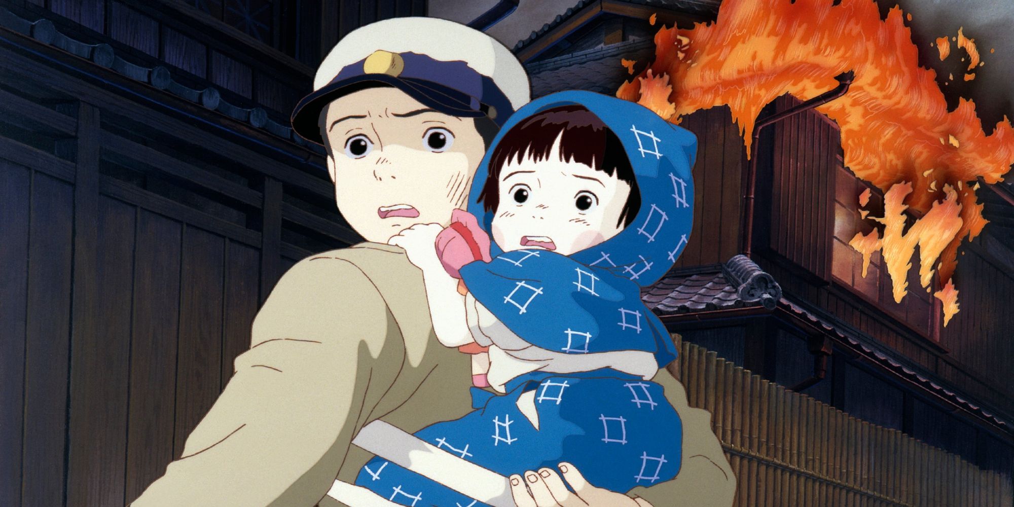 Seita carregando Setsuko, ambos parecendo assustados em Grave of the Fireflies