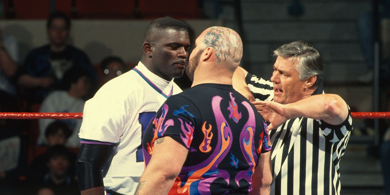 Lawrence Taylor faces Bam Bam Bigelow in a match at Wrestlemania XI