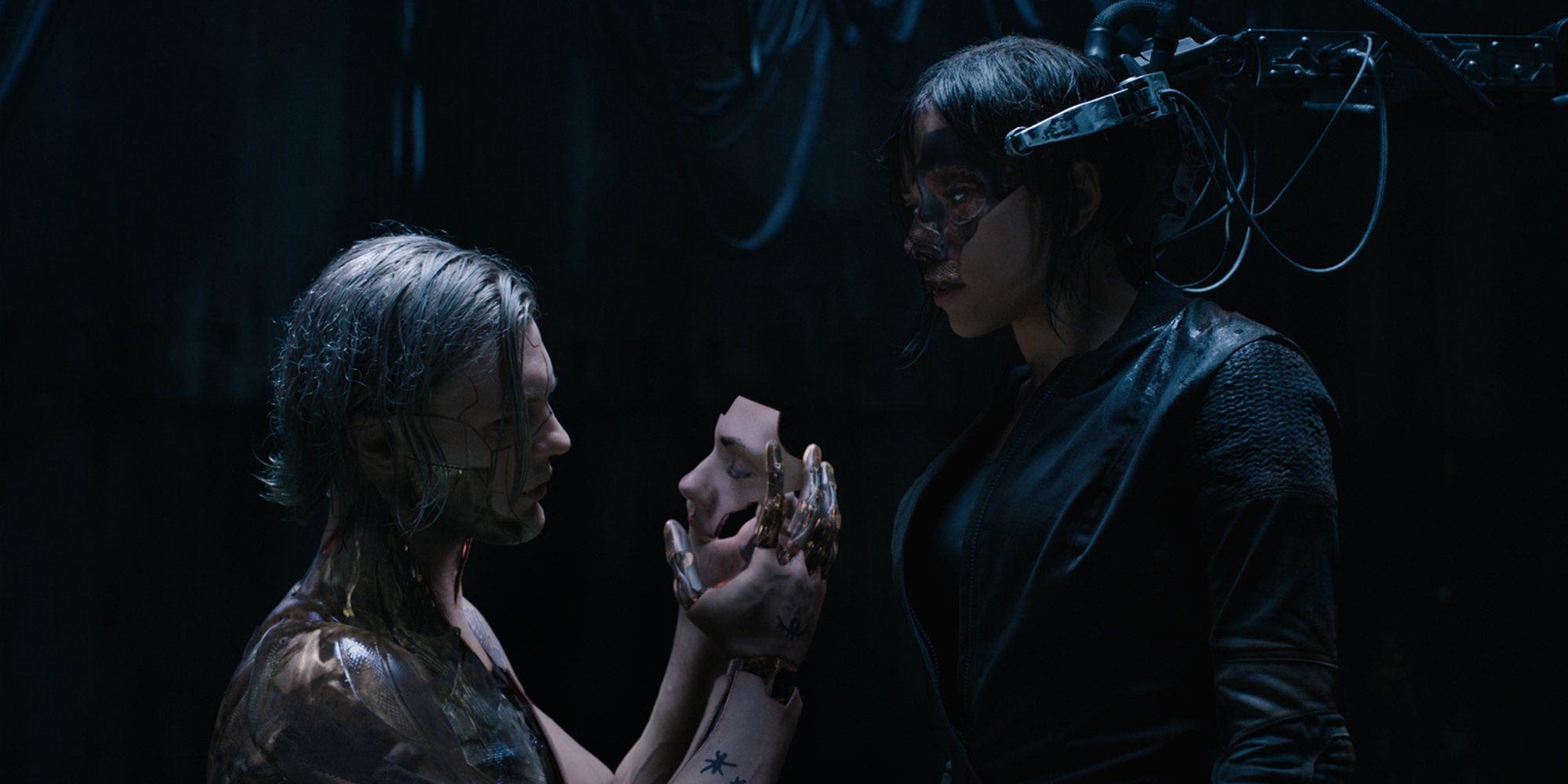 Michael Pitt and Scarlett Johansson in Ghost in the Shell