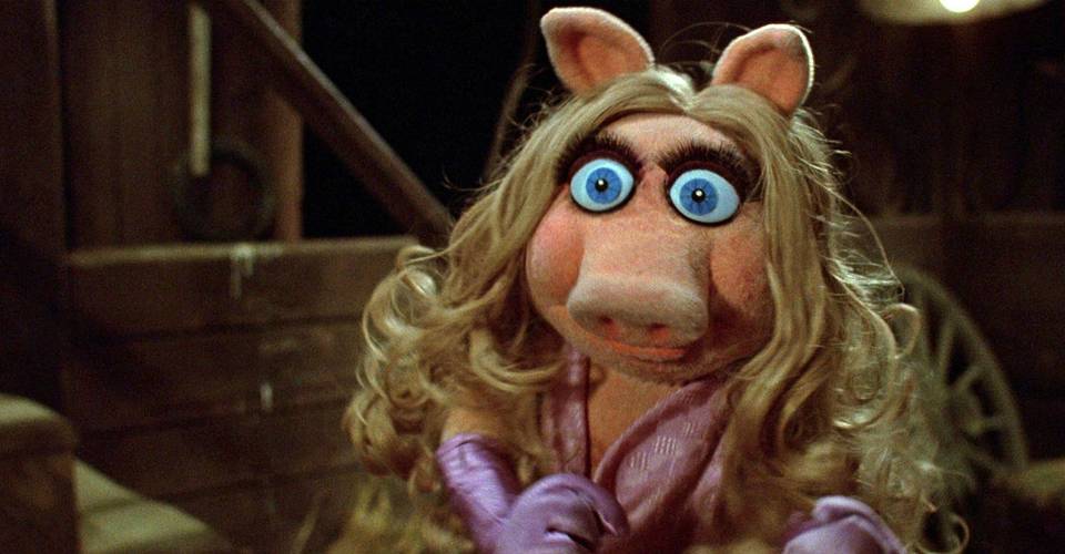 Muppets Haunted Mansion First Images Show Kermit Dressed As Miss Piggy Muppets Haunted Mansion First Images Show Kermit Dressed As Miss Piggy