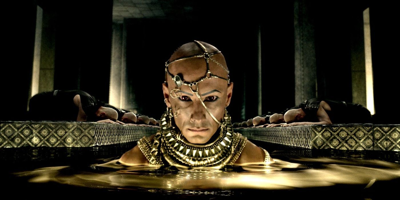 Xerxes in a bath in 300 Rise of an Empire