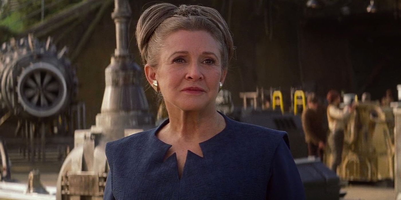 General Leia smiling in Star Wars The Force Awakens