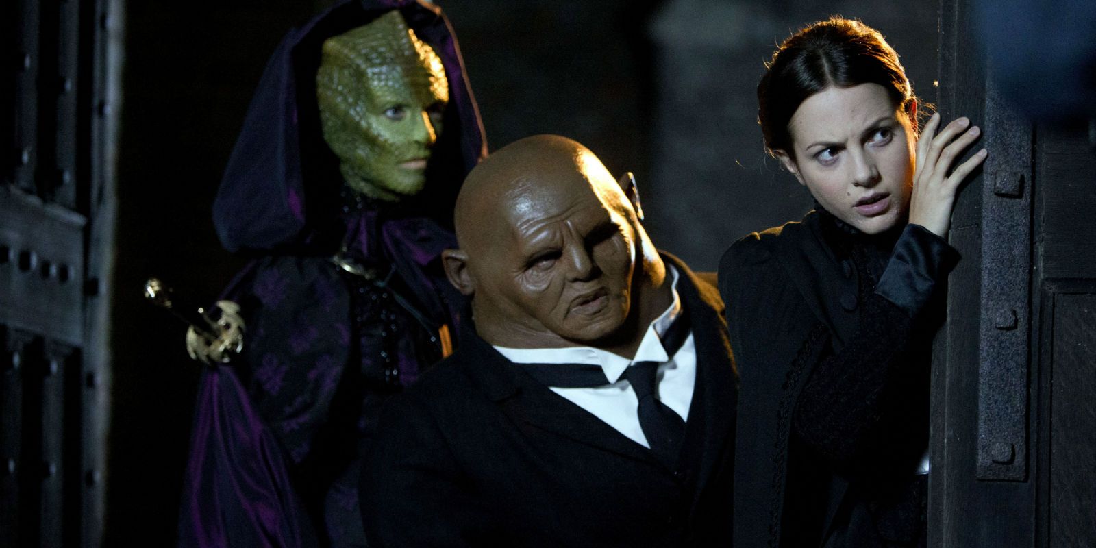 Vastra,Strax and Jenny look round a corner in Doctor Who