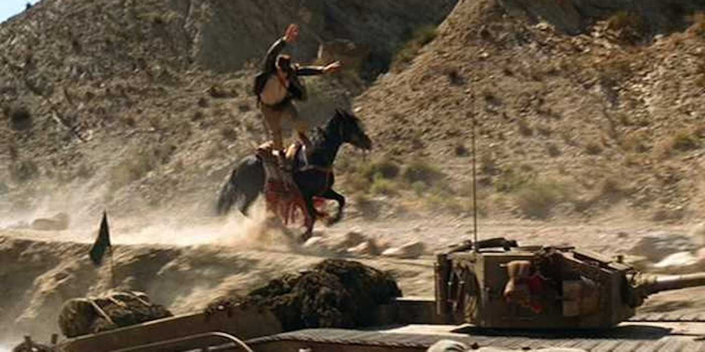 Indiana-Jones-Leaps-From-Horse-To-Tank-In-The-Last-Crusade