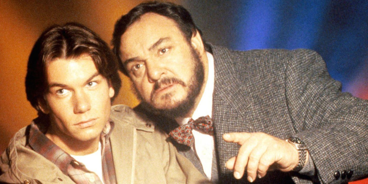 Jerry O'Connell and John Rhys-Davies loo on in Sliders TV show