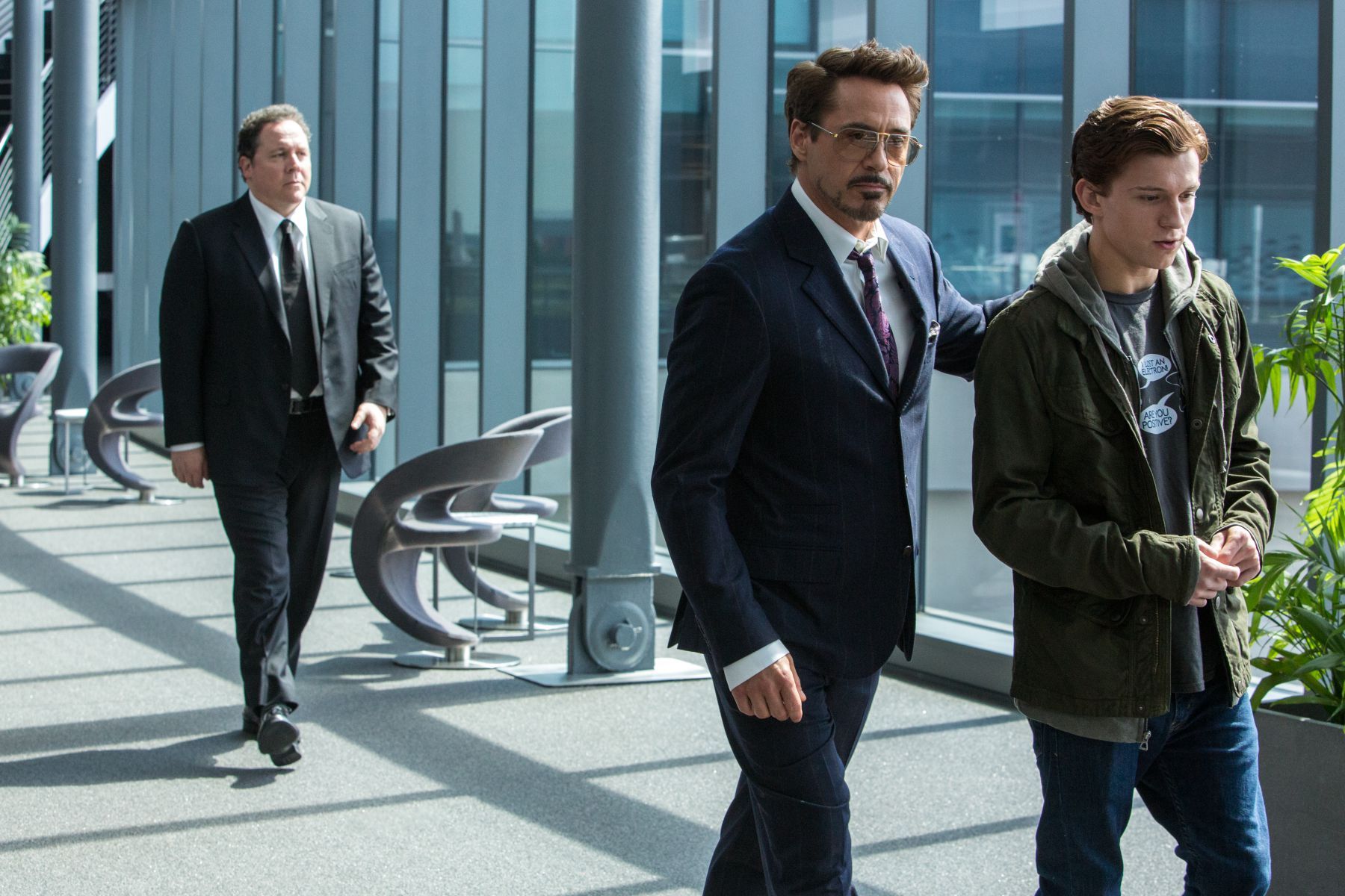 Jon Favreau, Robert Downey Jr and Tom Holland in Spider-Man Homecoming