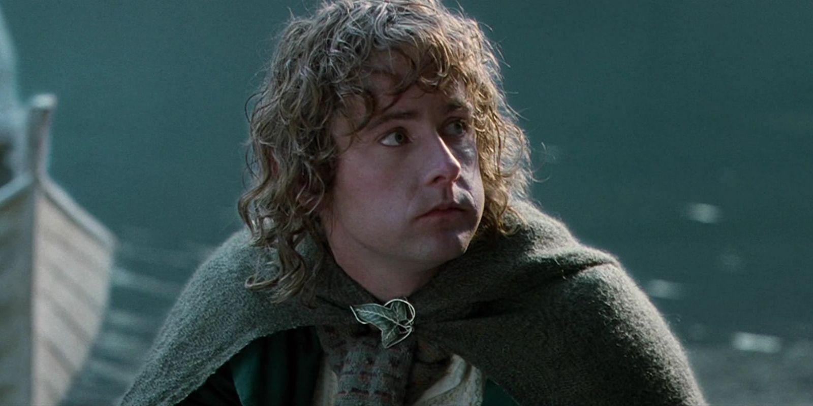 Pippin eating in the Fellowship Of The Ring