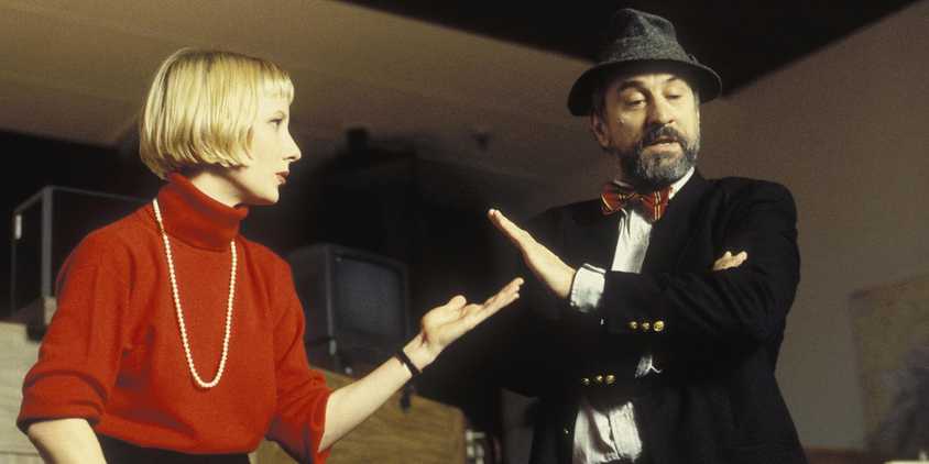 Robert De Niro and Anne Heche in Wag the Dog