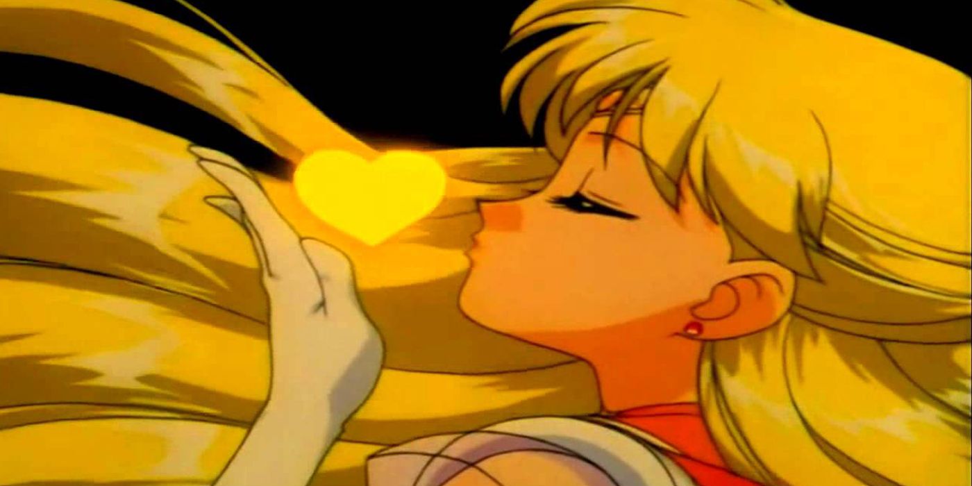 Sailor Venus blowing a kiss in Sailor Moon