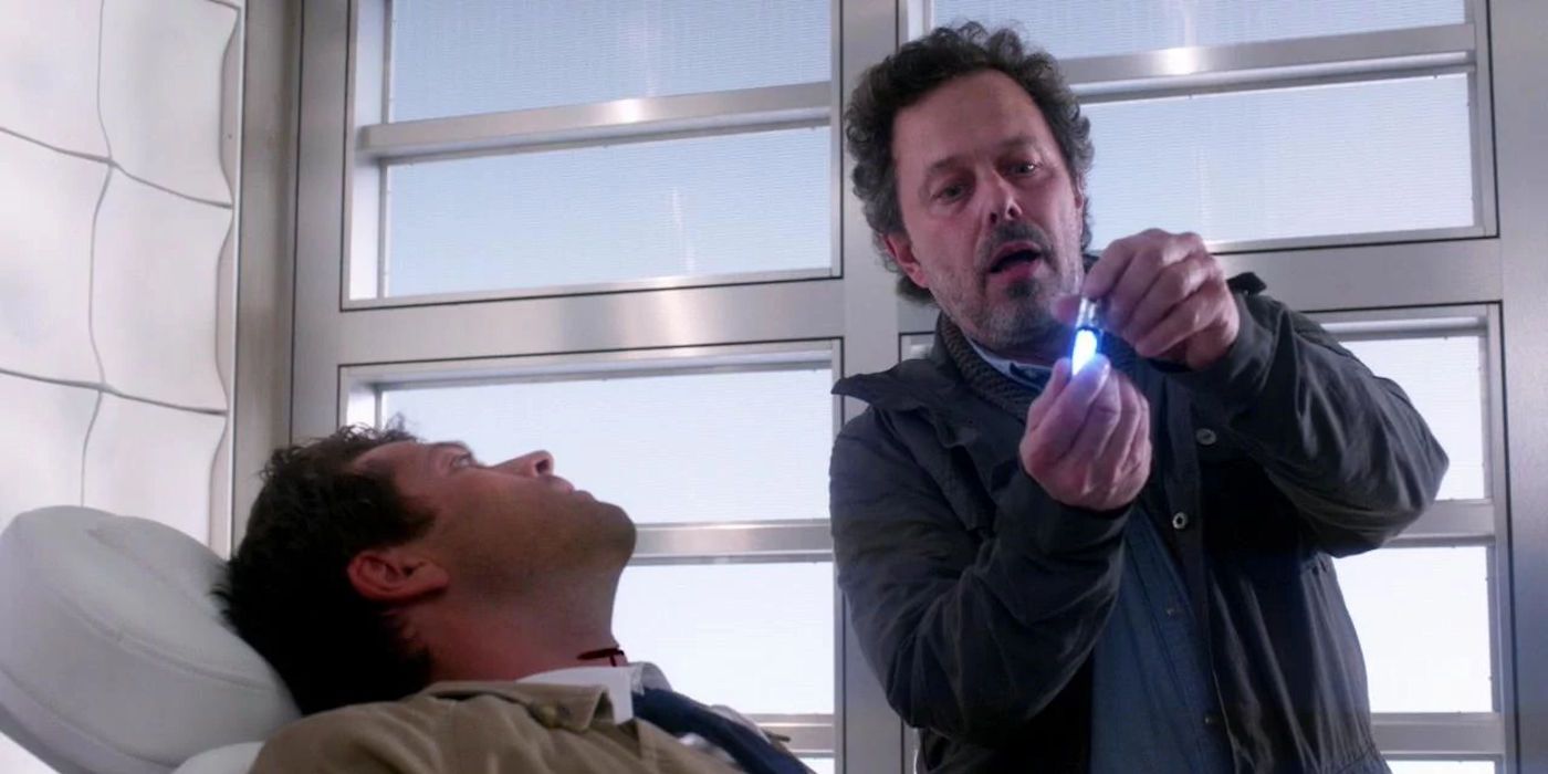 Metatron extrai a graça de Castiel em Supernatural