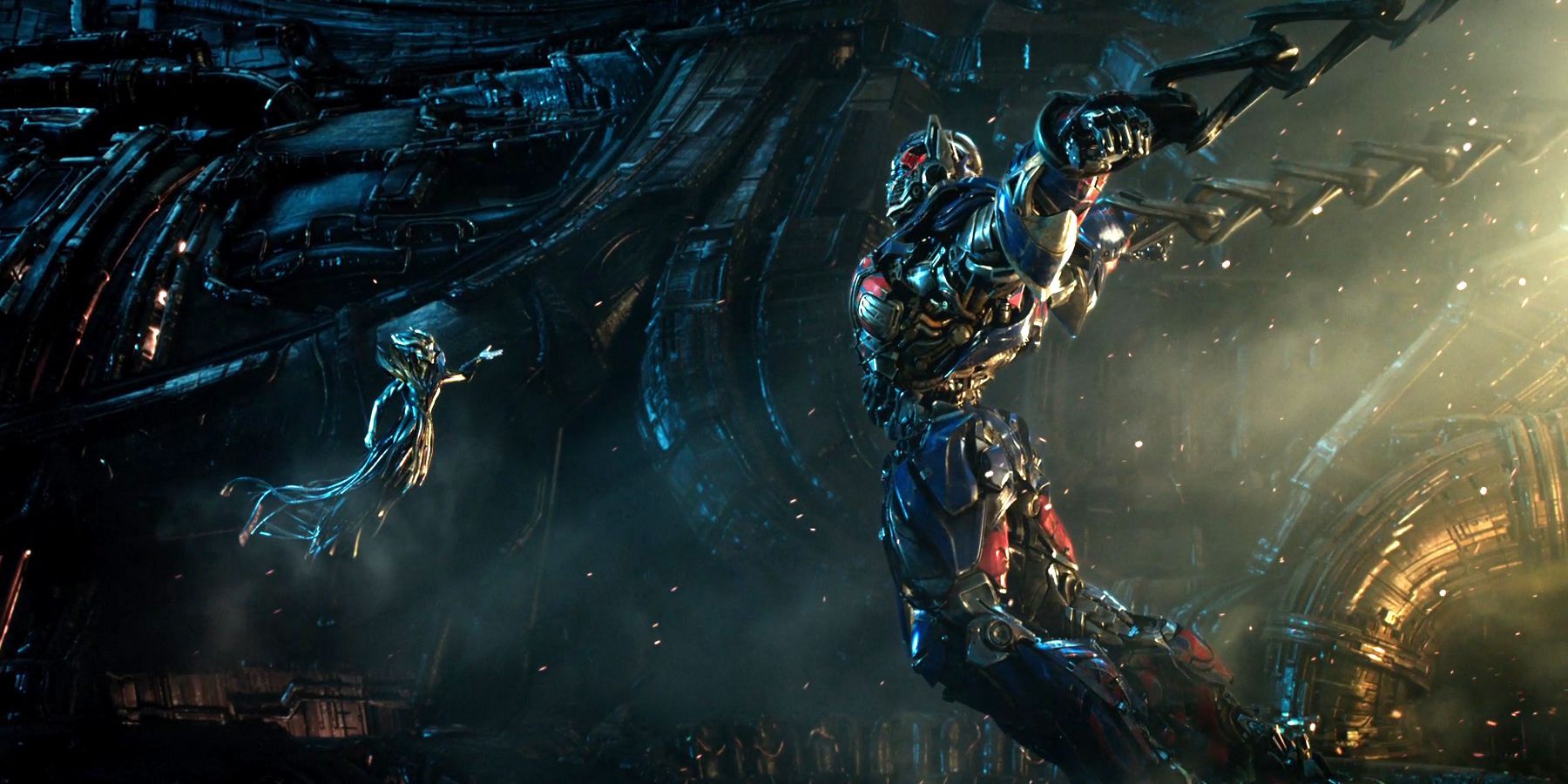 Transformers The Last Knight Optimus Prime in chains