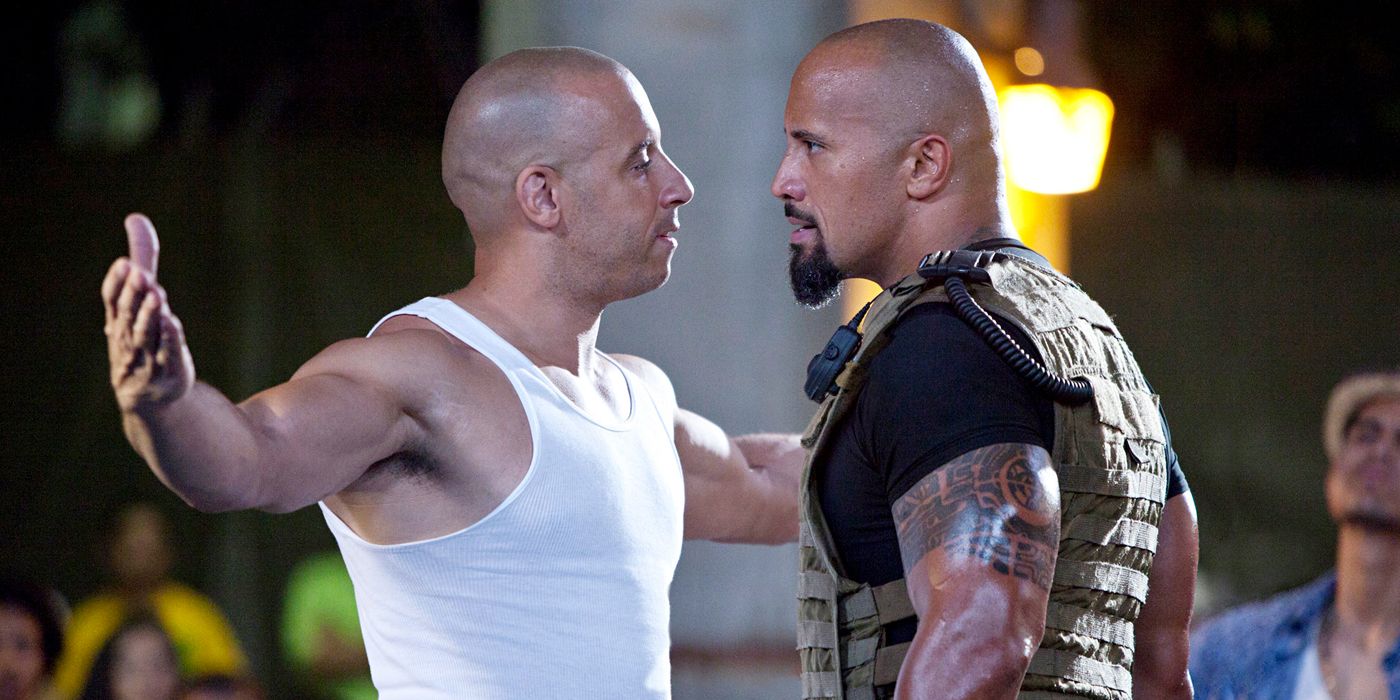 Vin Diesel como Dominic Toretto e Dwayne Johnson como Hobbs em Velozes e Furiosos 5