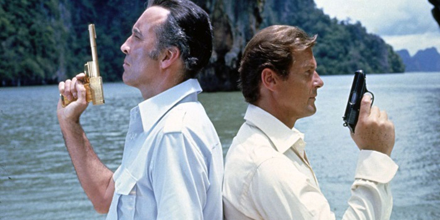 Scaramanga and James Bond standing back to back for a duel in The Man with the Golden Gun.