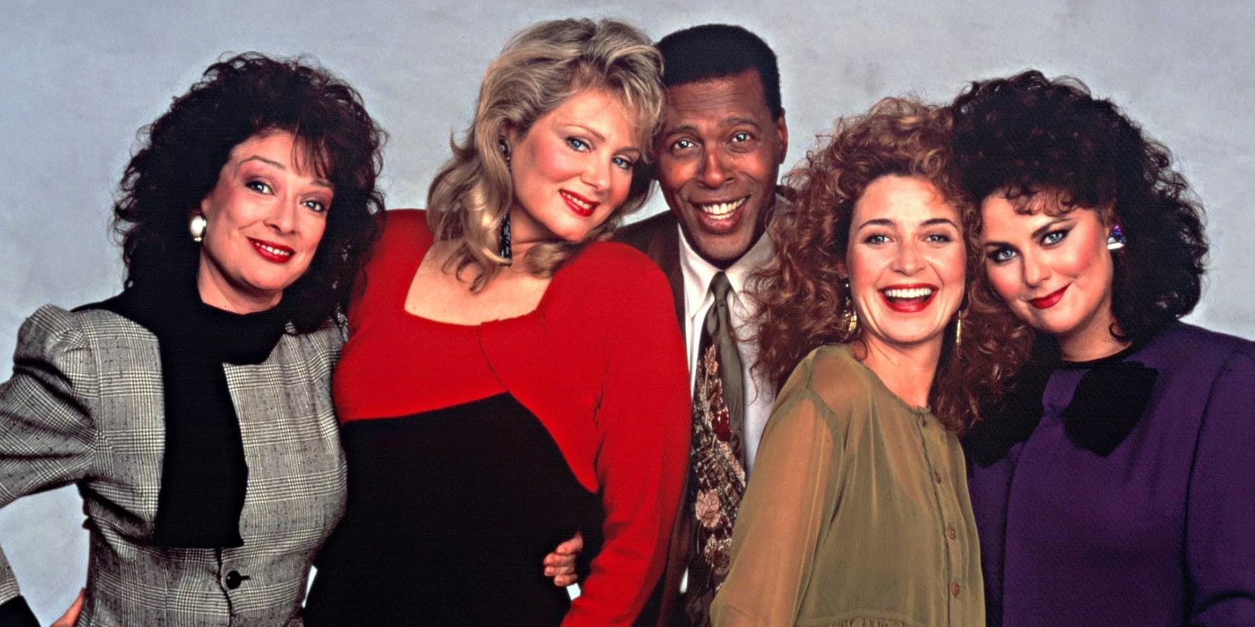 The cast of Designing Women pose for a promotional image