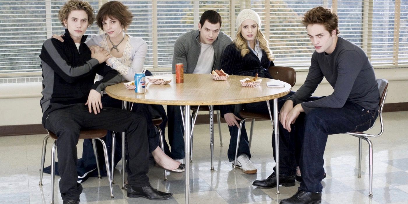 The Cullen siblings sitting in the cafeteria in Twilight