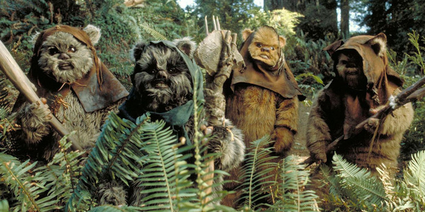 A group of Ewoks in Return of the Jedi