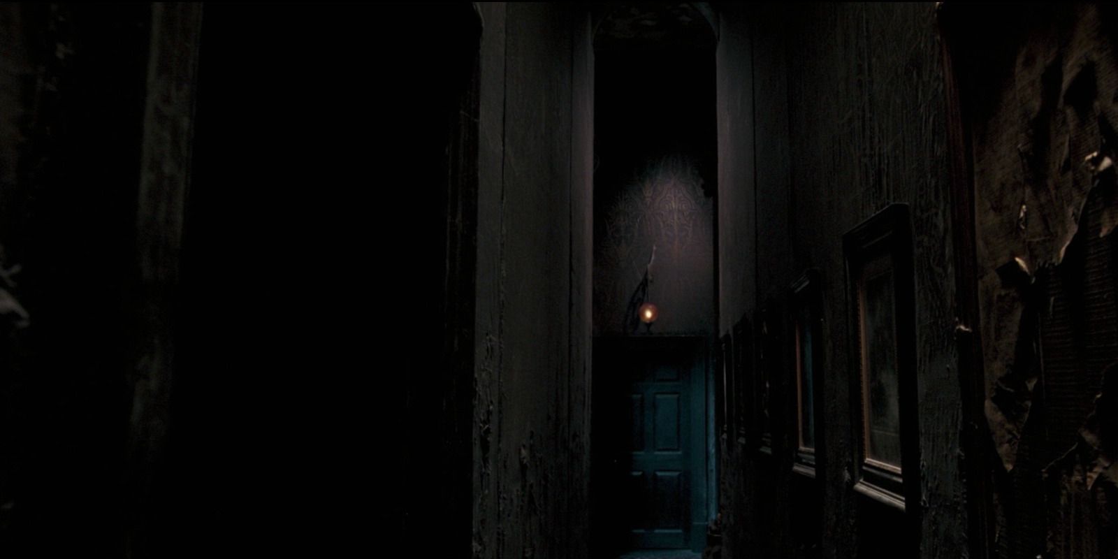 An extendable ear in Grimmauld Place in Harry Potter