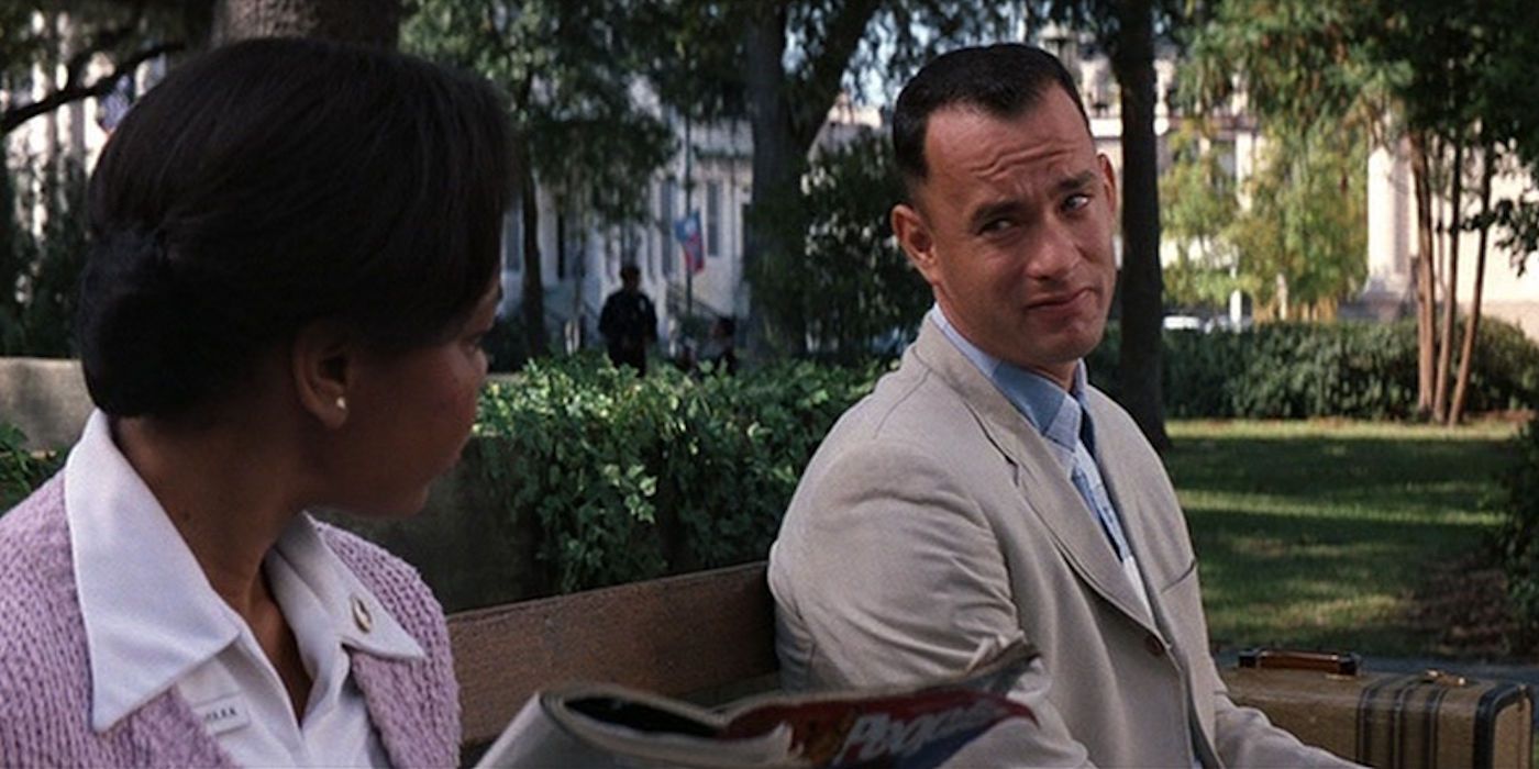 Forrest Gump sentado em um banco no filme de 1994.