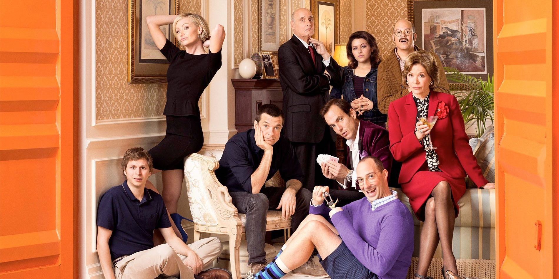 Why Arrested Development Is The Best Comedy Series Ever (& 5 Reasons Community Is Even Funnier)