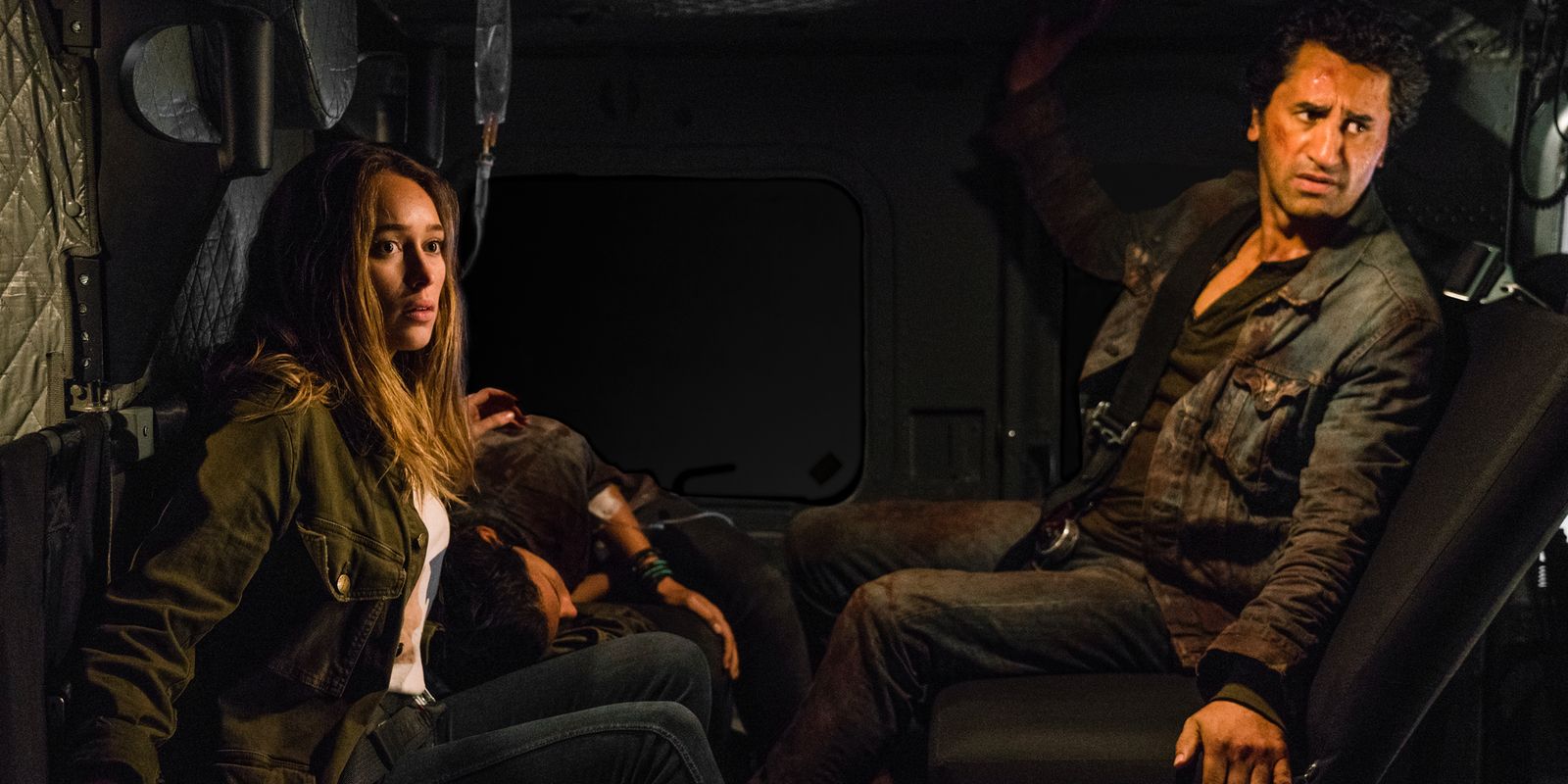 Alycia Debnam-Carey and Cliff Curtis in Fear the Walking Dead Season 3 Episode 2