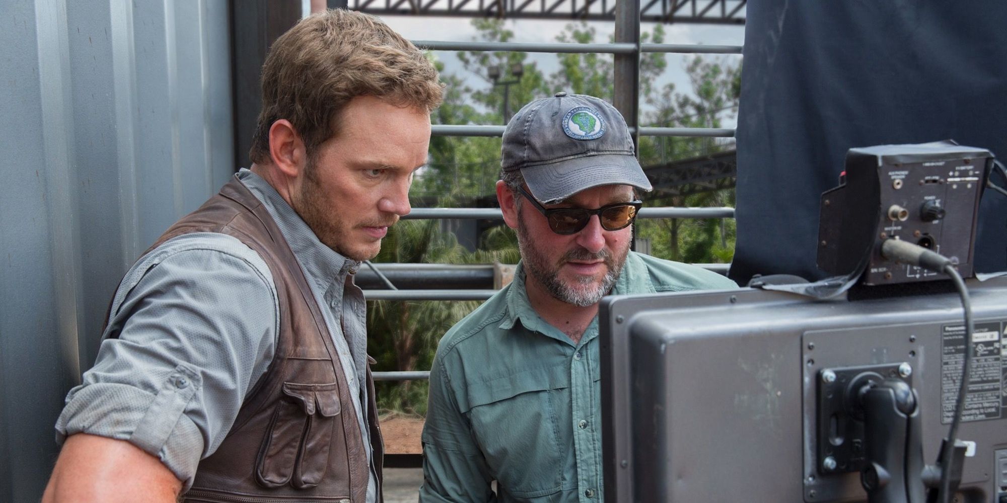 Chris Pratt and Colin Trevorrow Filming Jurassic World