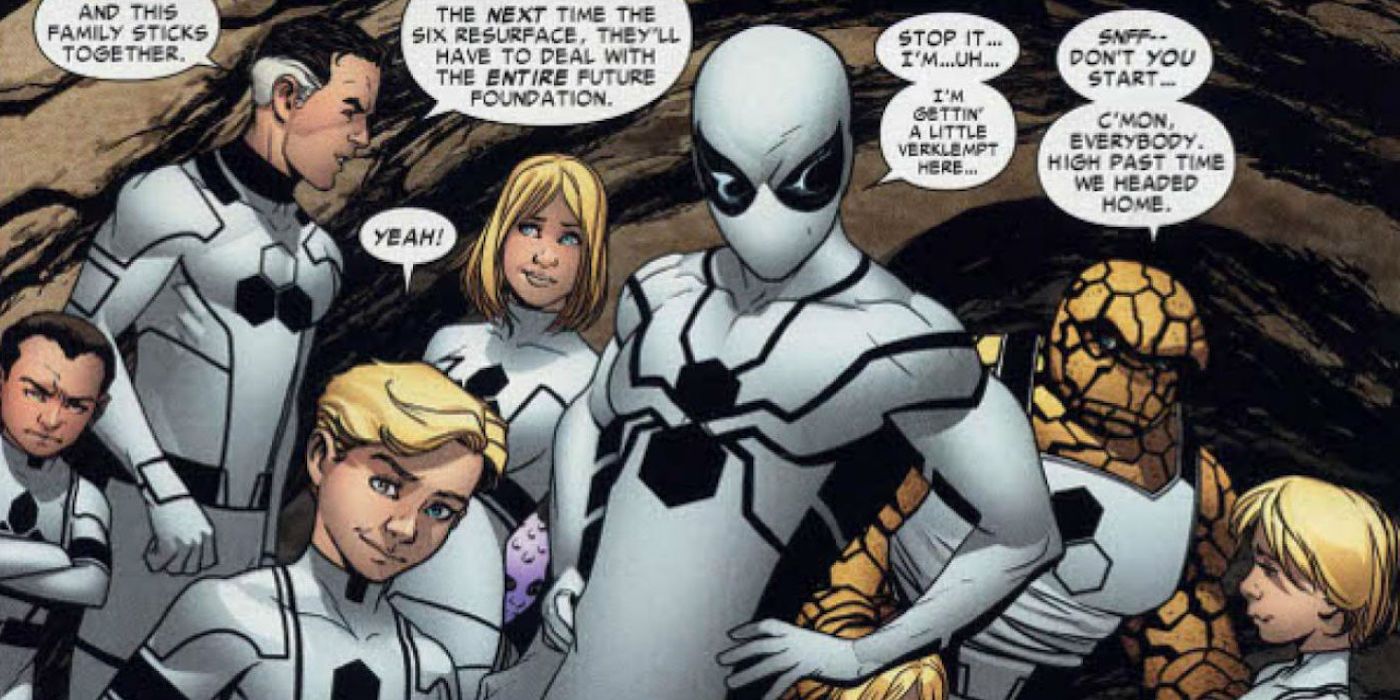 Spider-Man standing with the members of Future Foundation in Marvel comics