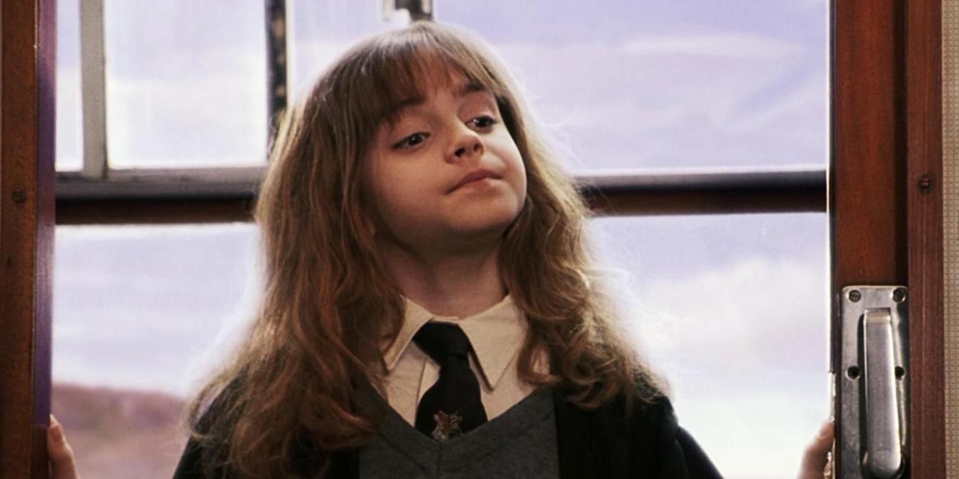 Hermione introduces herself to Ron and Harry on Train Philosopher's Stone