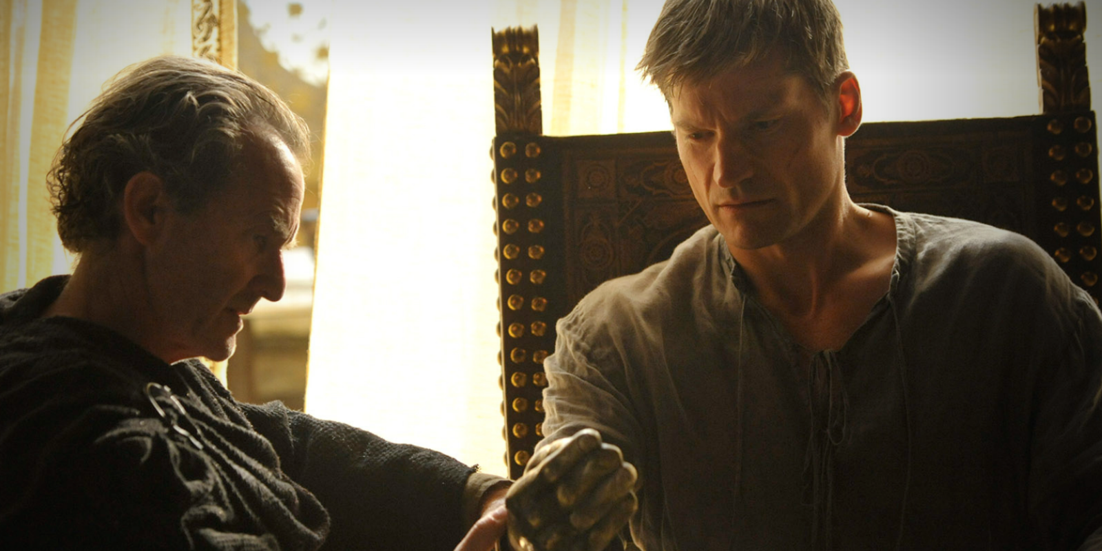Jaime Lannister gets his golden hand fitted