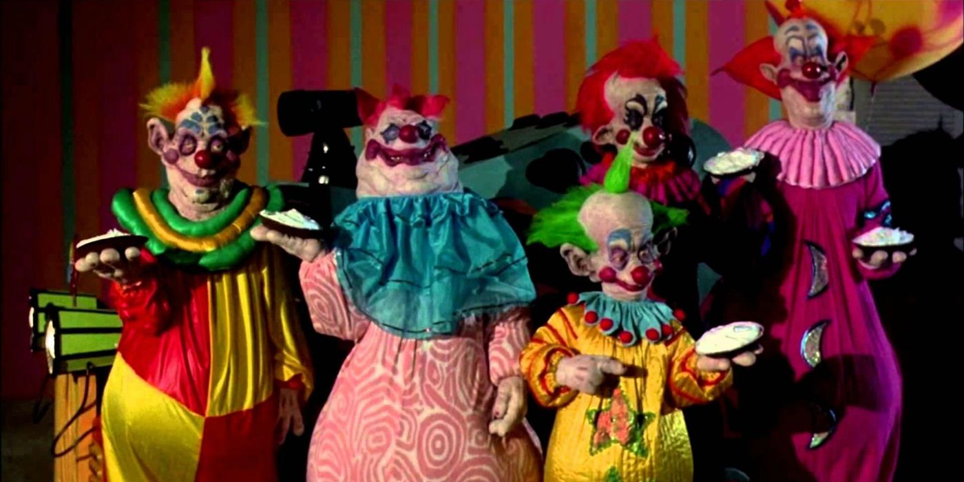 A group of the clown creatures in Killer Clowns From Outer Space