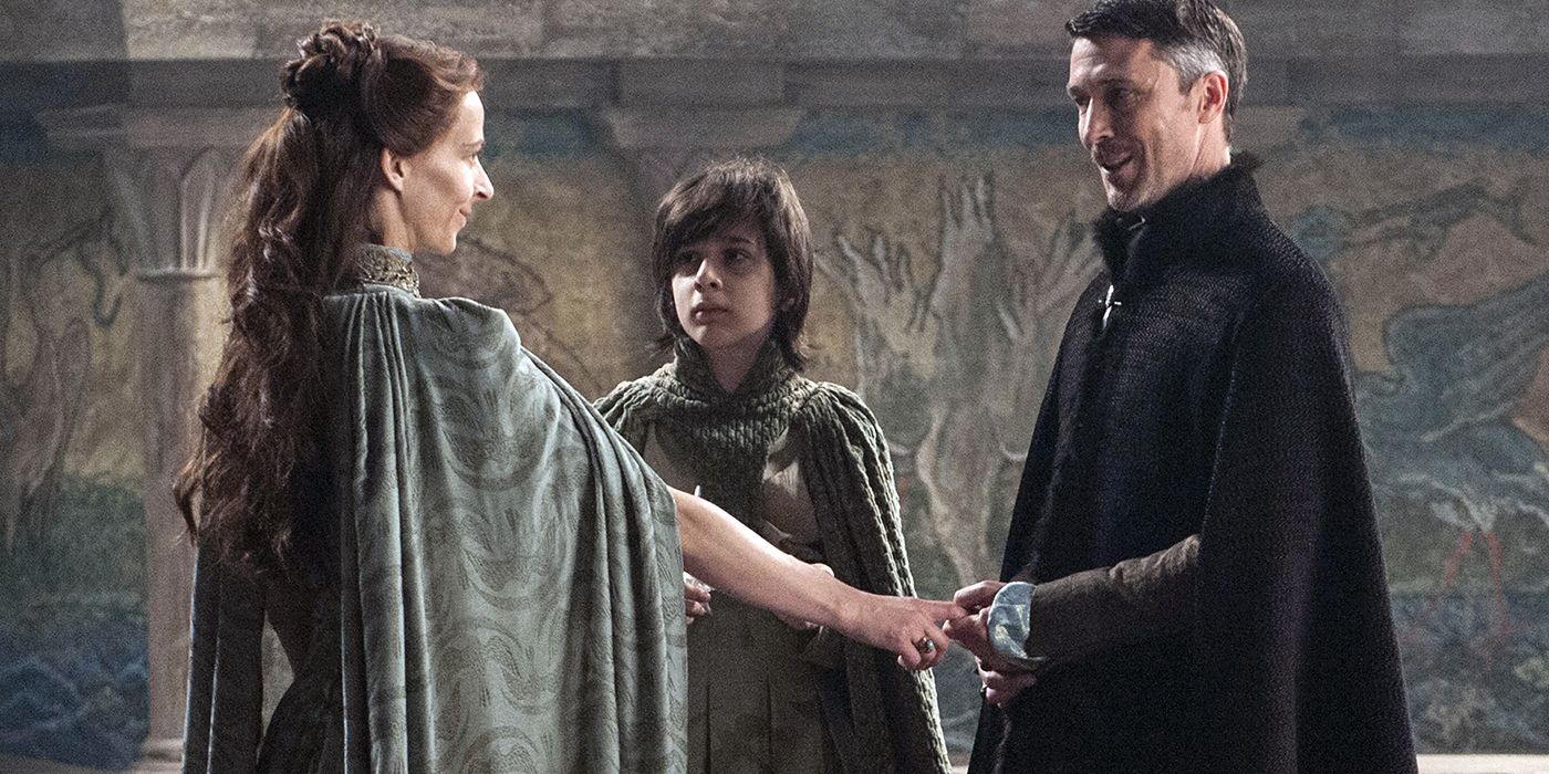 Lysa and Littlefinger holding hands